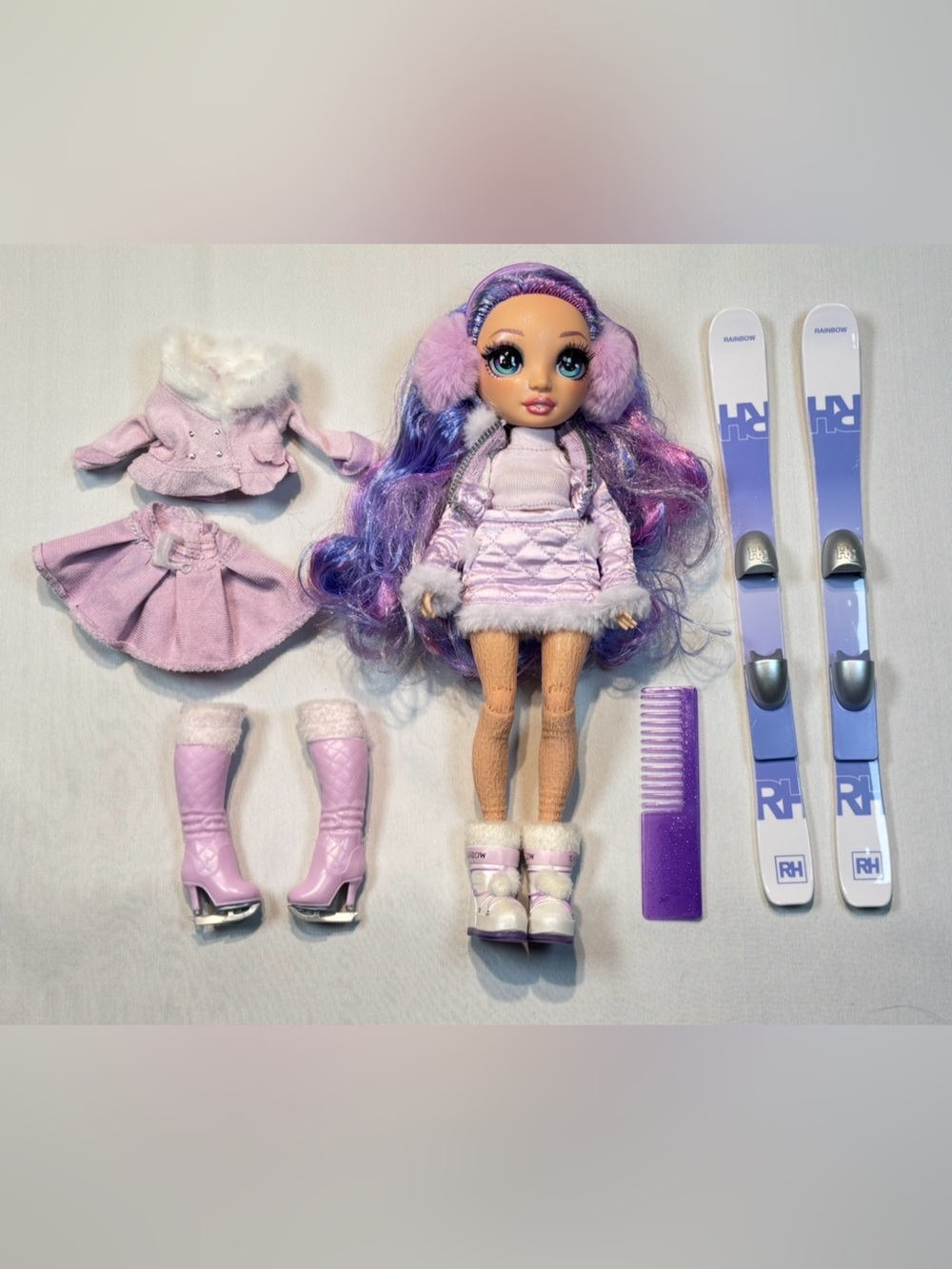 Rainbow High Winter Break Violet Willow – Purple Fashion Doll & Ski Accessories💜